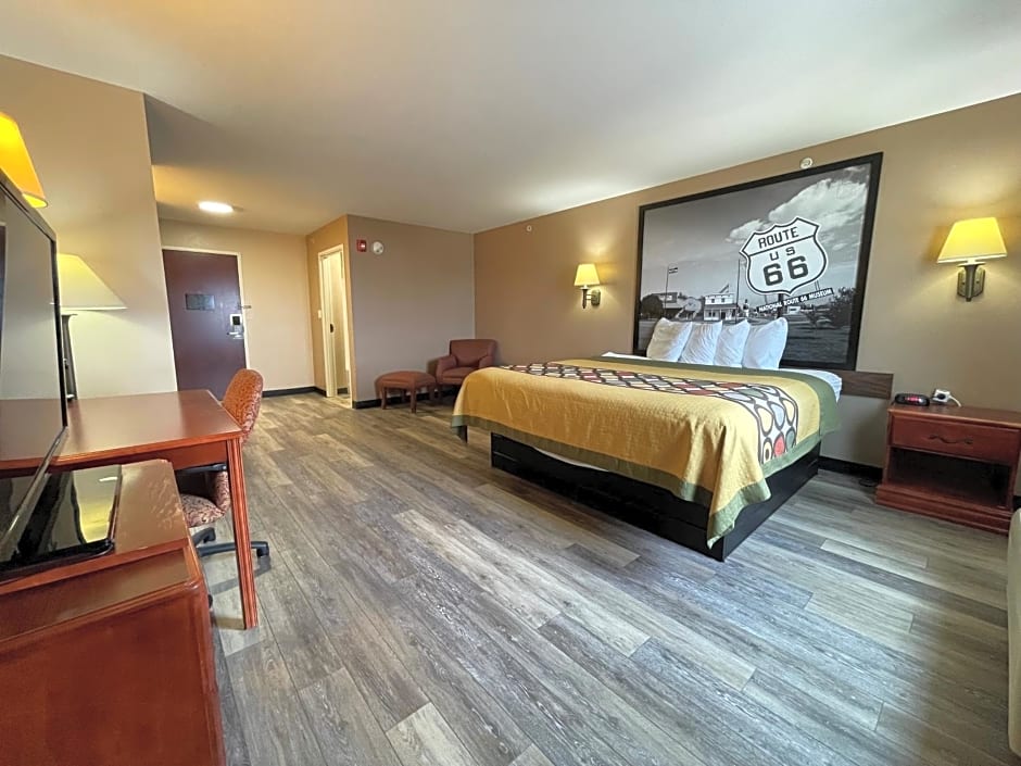 Super 8 by Wyndham Rolla
