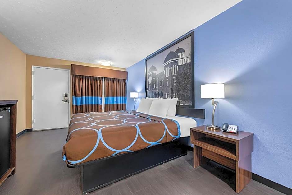 Super 8 by Wyndham Gadsden AL