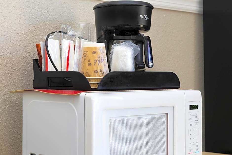 Warm Mineral Springs Motel