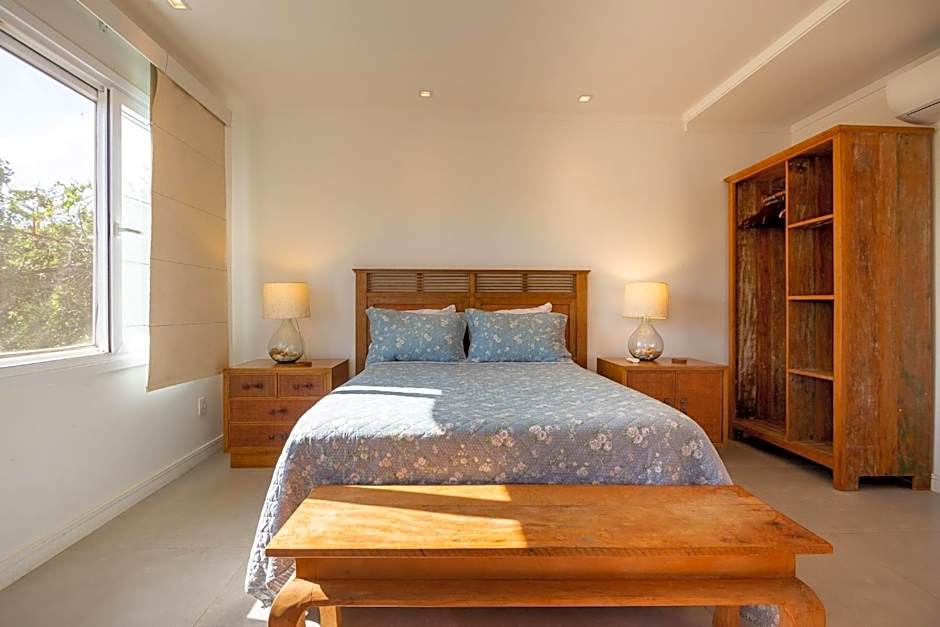 Búzios praia de Geribá, piscina e churrasqueira