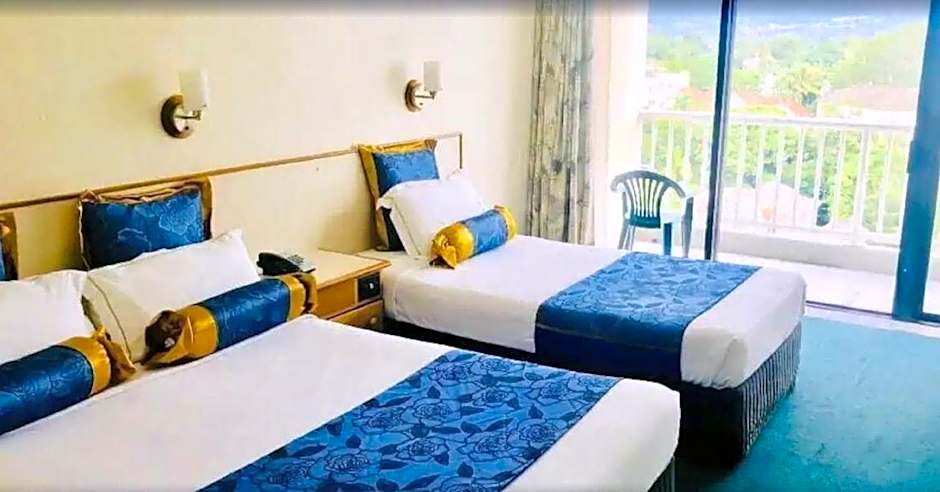 Acacia Court Hotel