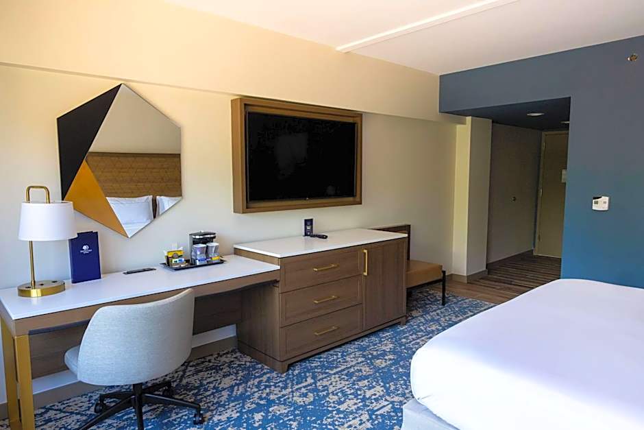 DoubleTree By Hilton Tinton Falls Eatontown