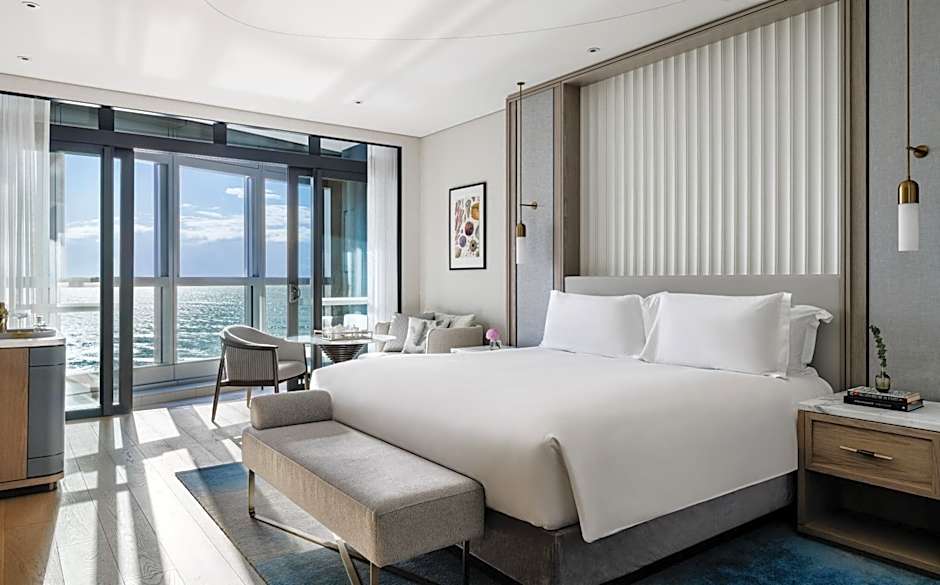 The Langham, Gold Coast and Jewel Residences