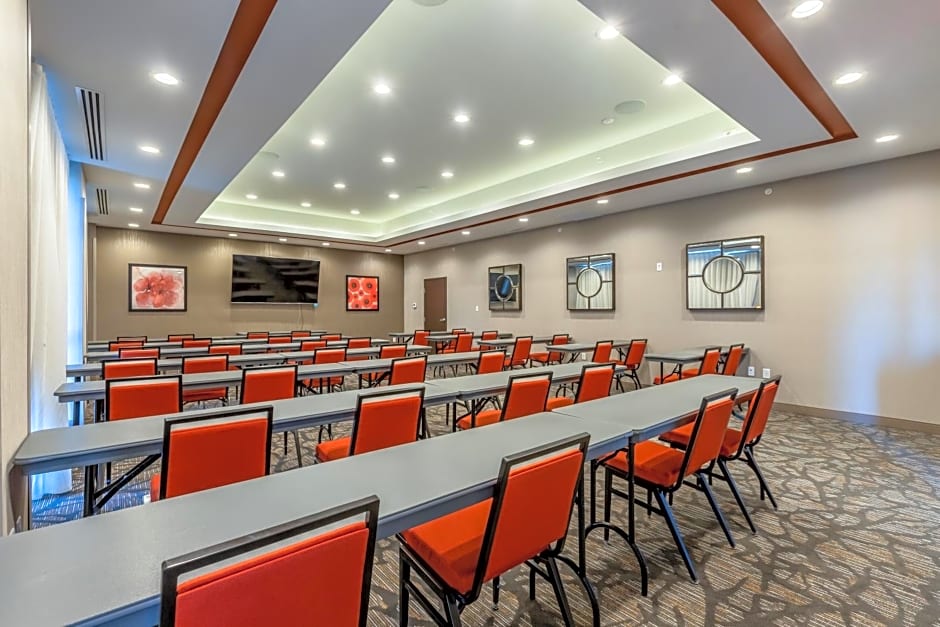 Hawthorn Extended Stay by Wyndham Loveland