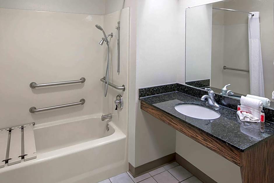 Baymont by Wyndham Cleveland