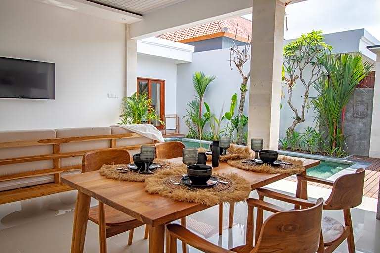 Canggu, Big Kitchen and Pool - All New, Design!