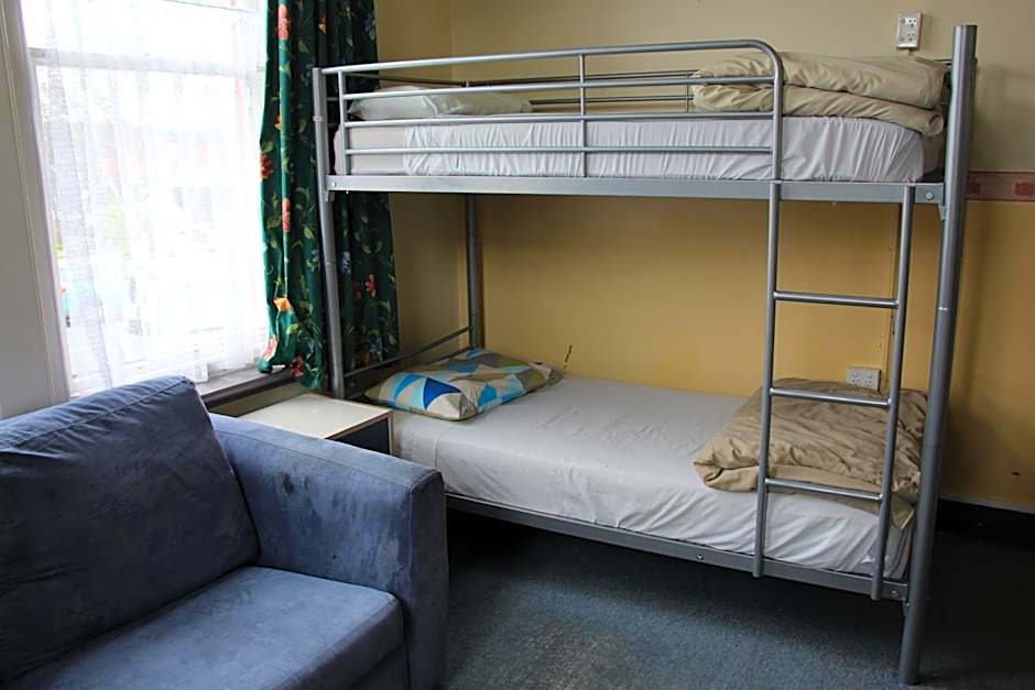 Chalet Backpackers