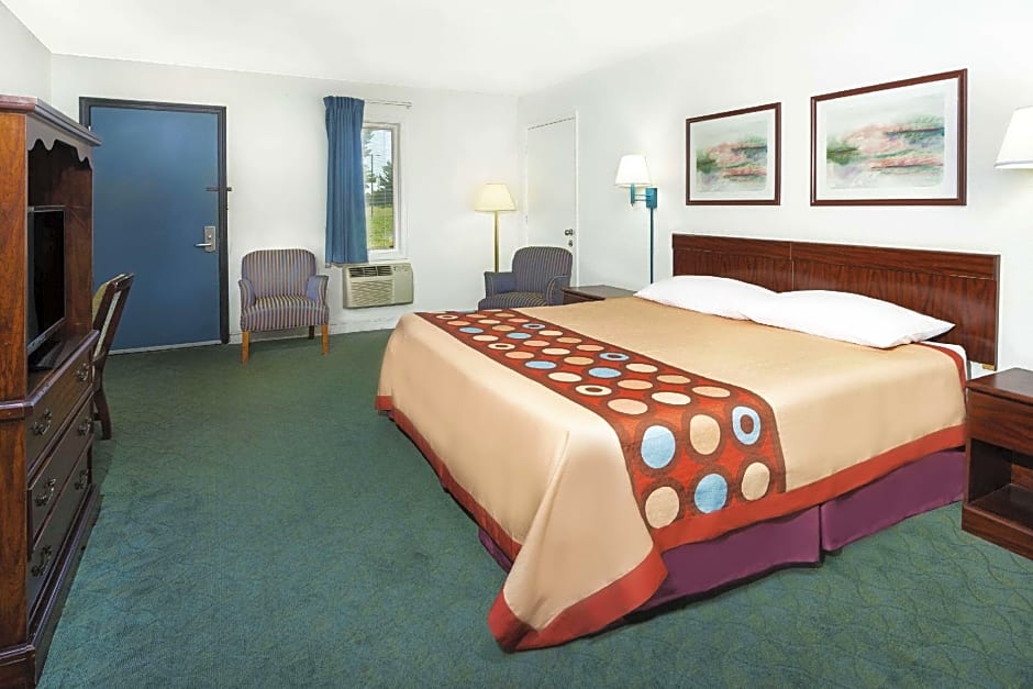 Super 8 by Wyndham Taylorville IL