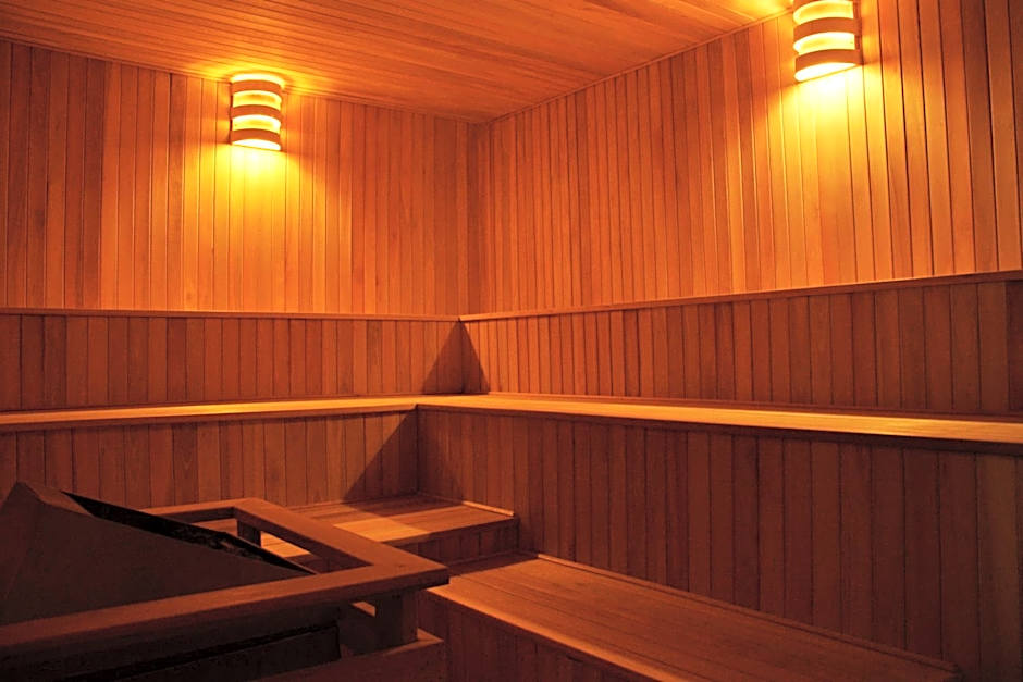 Howard Johnson by Wyndham San Pedro