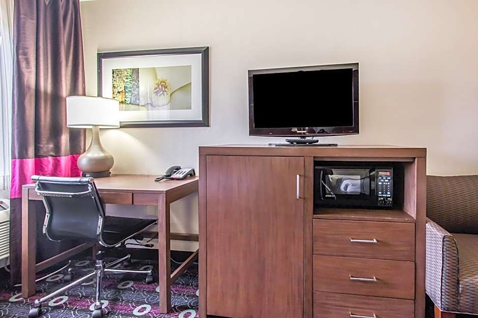 Comfort Inn Tulsa Midtown