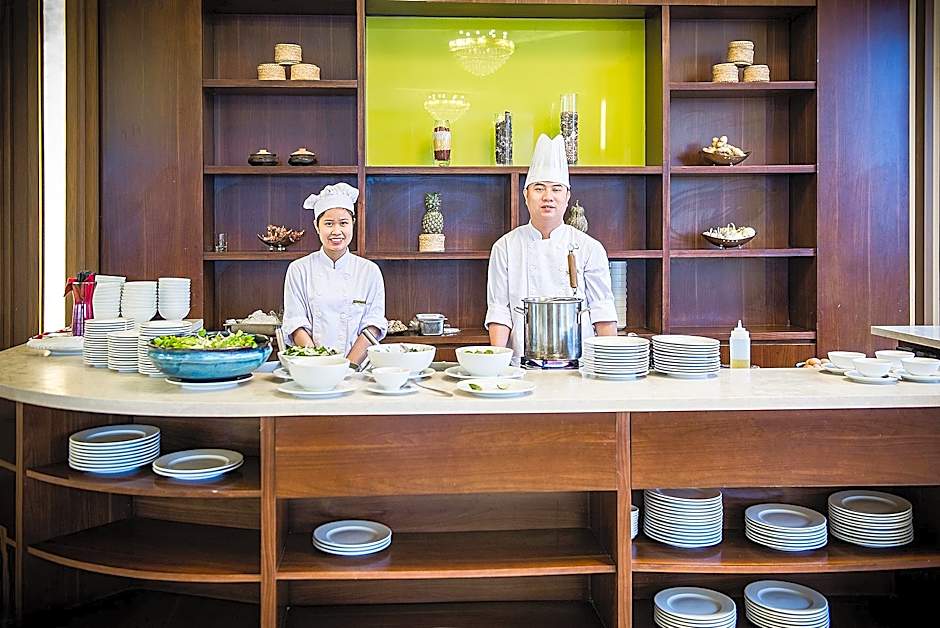 Muong Thanh Grand Cua Lo Hotel