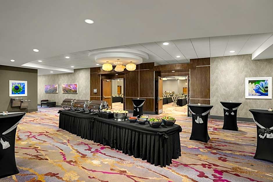 Courtyard by Marriott Omaha Bellevue at Beardmore Event Center
