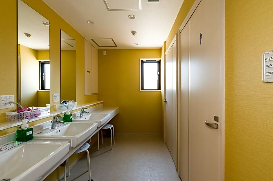 Kintetsu Friendly Hostel -Osaka Tennoji Park-