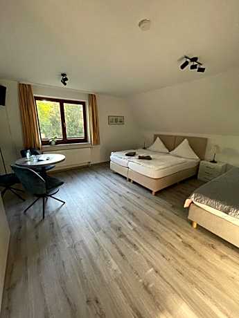 Triple Room with Bathroom