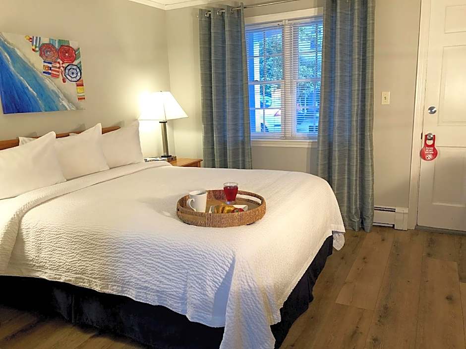 Hyannis Inn