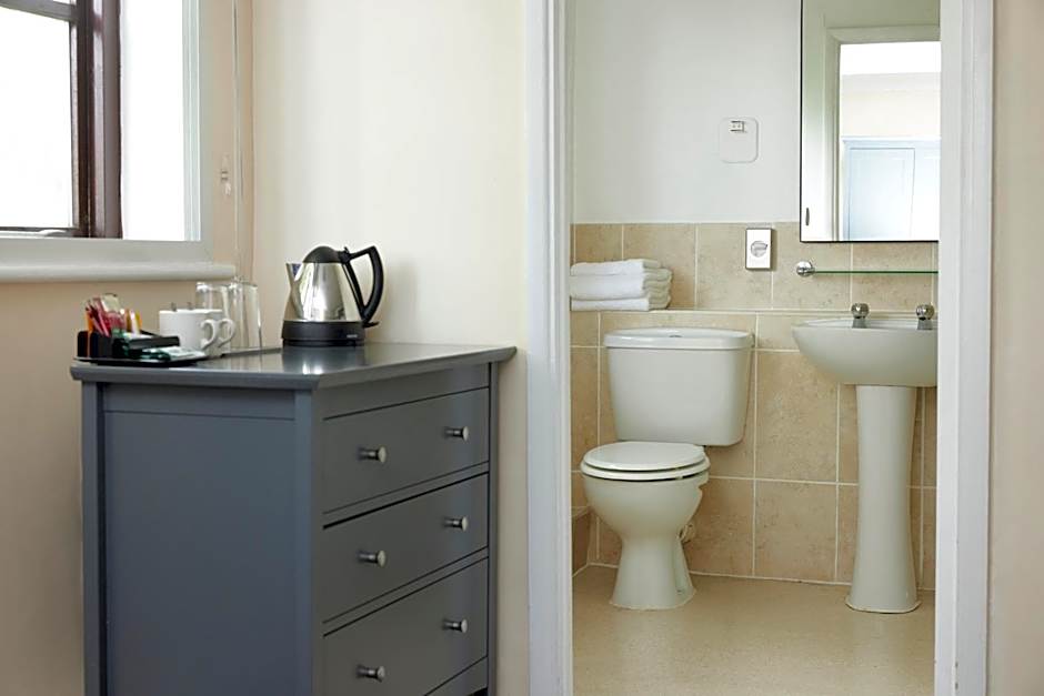 Old Ferry Boat by Greene King Inns