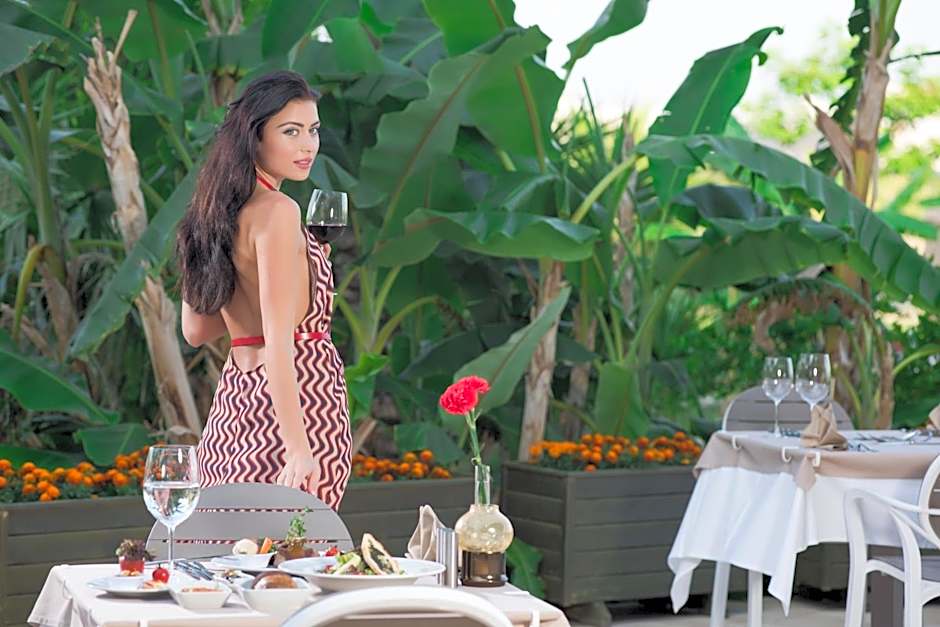 Novum Garden Side Hotel