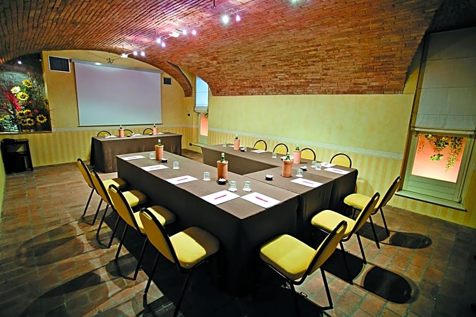 Hotel Alla Rocca Conference & Restaurant