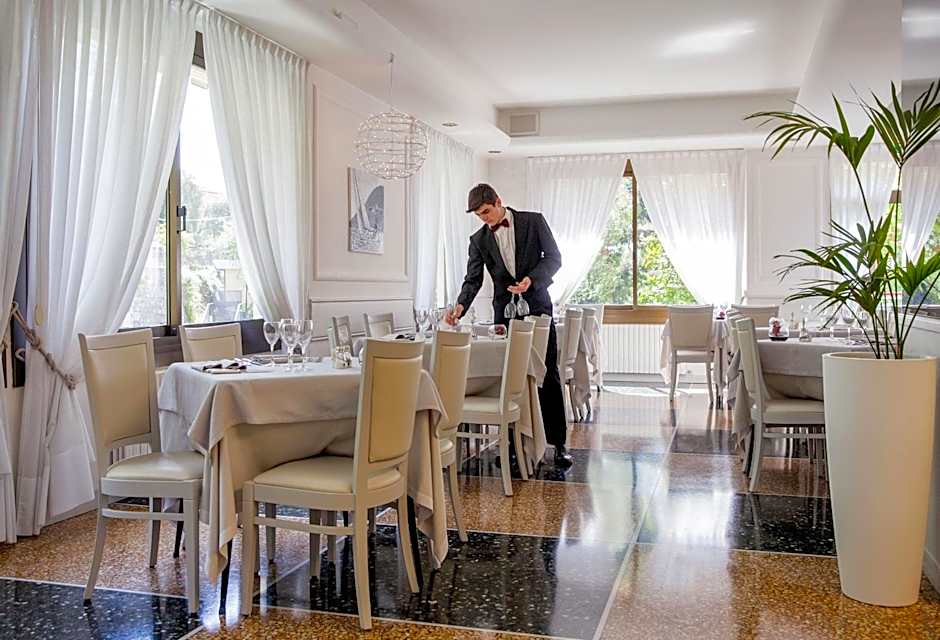 Hotel Mediterraneo