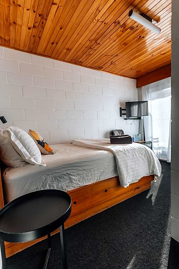 Lakeside Falls Creek