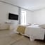 White 1903 - Rooftop Pool & Luxury Rooms