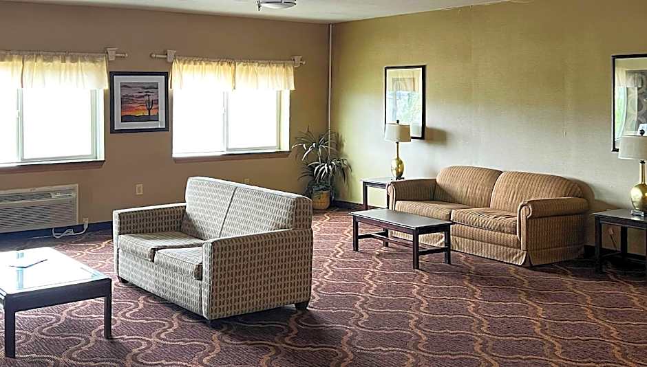 Quality Inn & Suites Grants - I-40