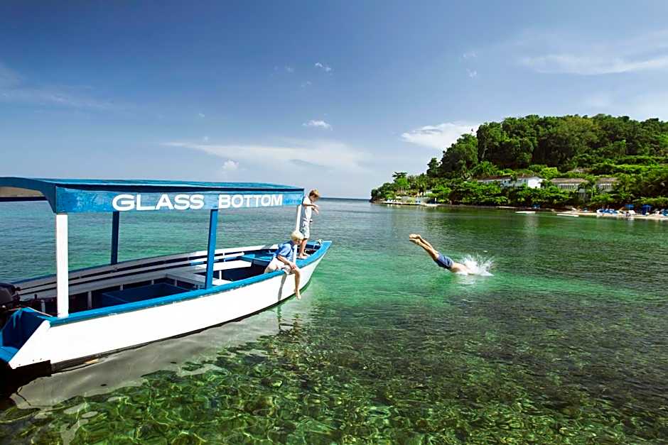 Round Hill Hotel & Villas