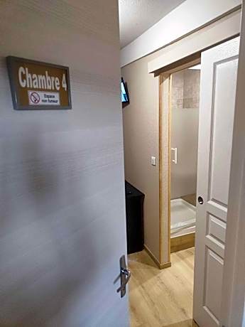 HOTEL DE LA GARE " Chez Hervé et Manu "