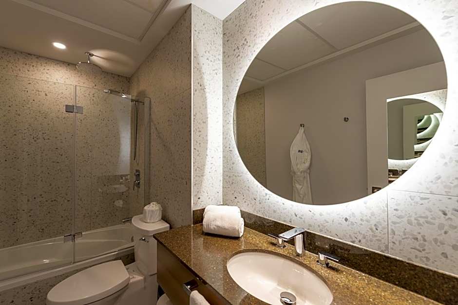 Hotel Royal William, an Ascend Collection Hotel