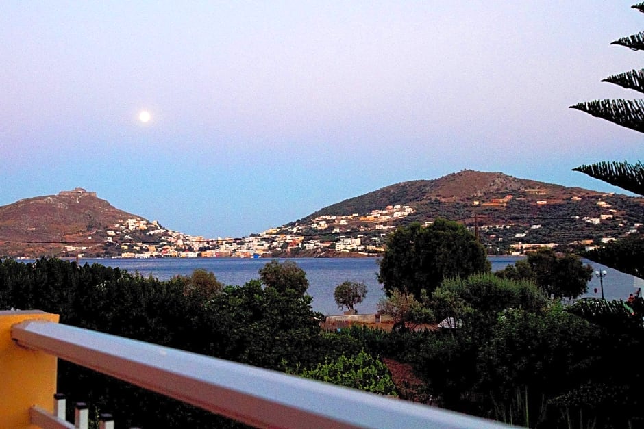 Papafotis Apartments & Suites