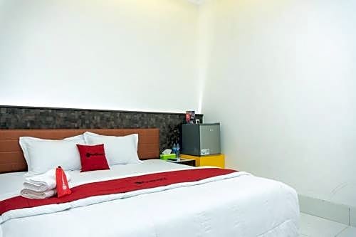 RedDoorz Plus @ Ende City Center