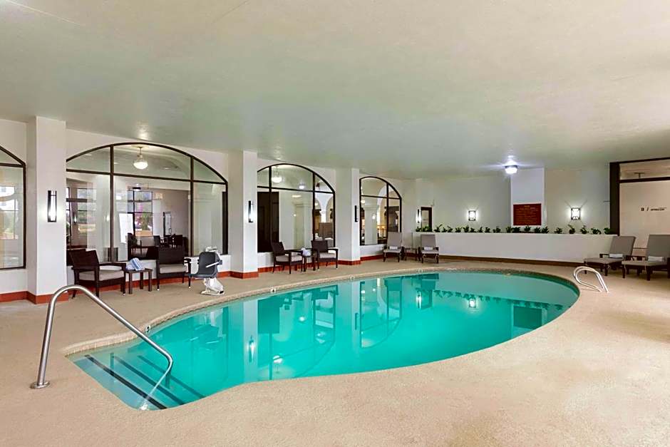 Embassy Suites By Hilton Hotel Tulsa-I-44