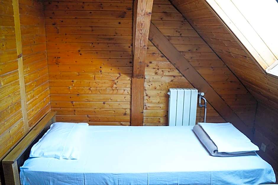 Planinarski dom ''Bijele stijene'' Mountain lodge