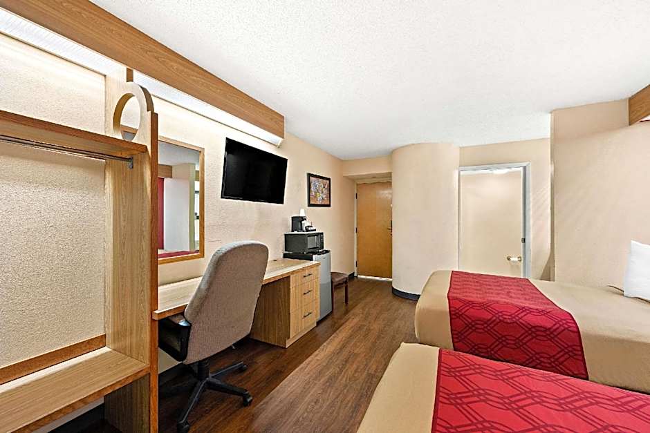 Econo Lodge London North