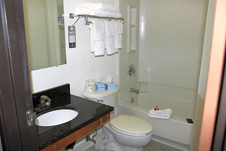 Super 8 by Wyndham East Stroudsburg/Poconos 