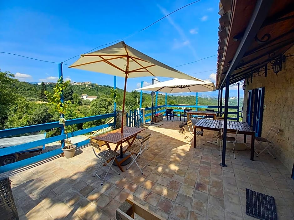 La casa dalle finestre blu