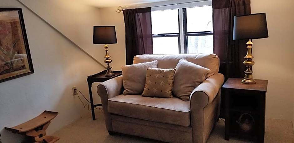 Lily Creek Lodge