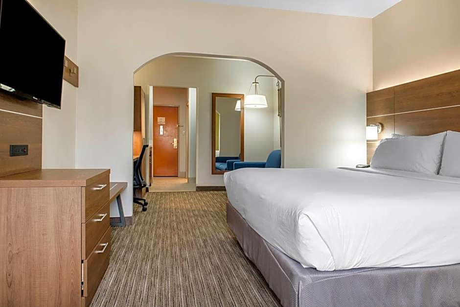 Holiday Inn Express & Suites Harrison By IHG