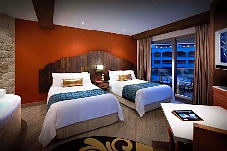 Gold Deluxe Double Room
