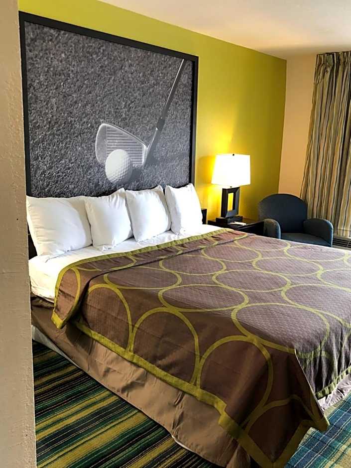 Super 8 by Wyndham Augusta