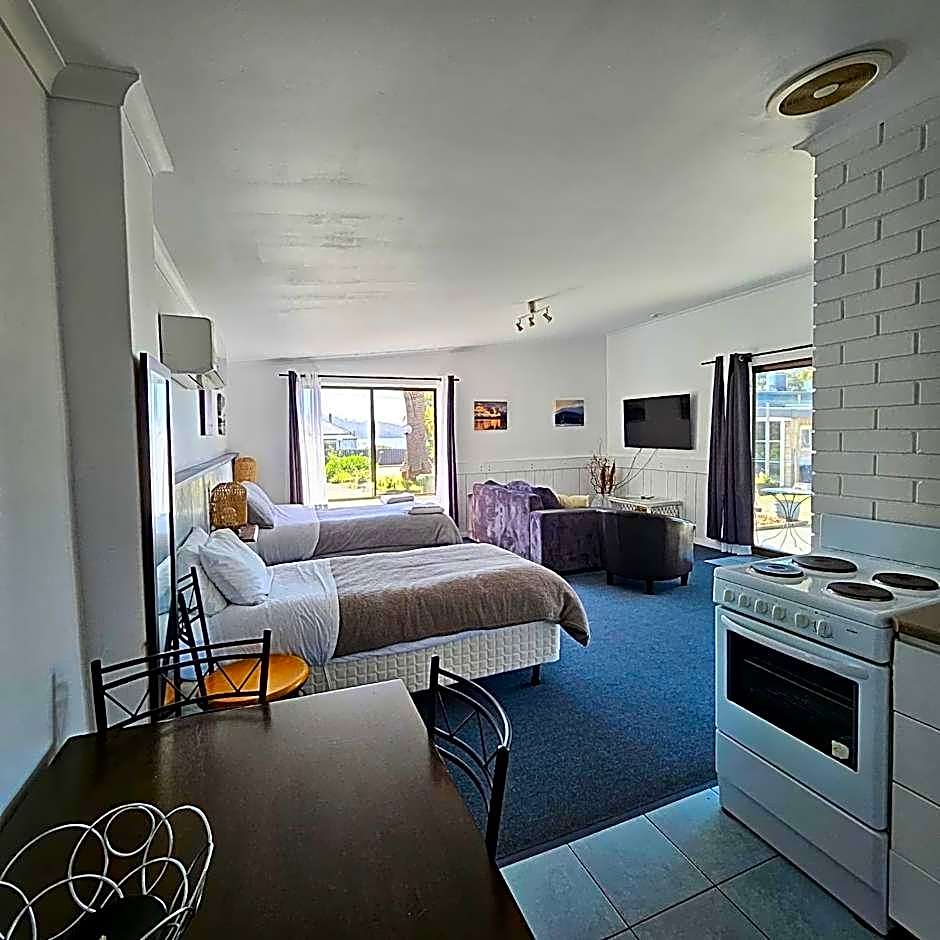 Smugglers Rest Apartments