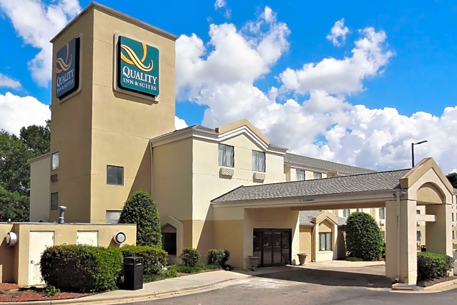 Quality Inn & Suites Raleigh North