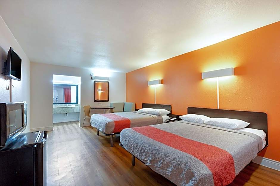 Motel 6-Houston, TX - East