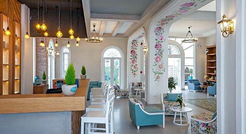 Dalat De Charme Village