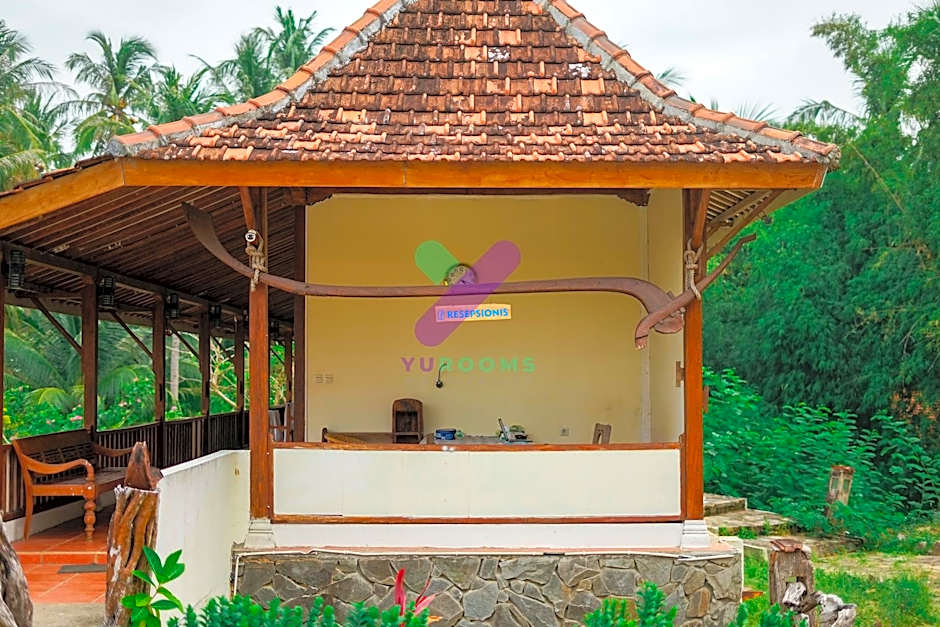 Arys Lagoon Bungalow & Hotel