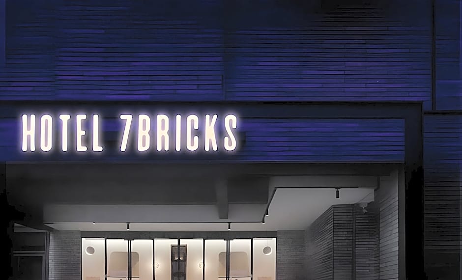 Gwangyang Seven Bricks Hotel