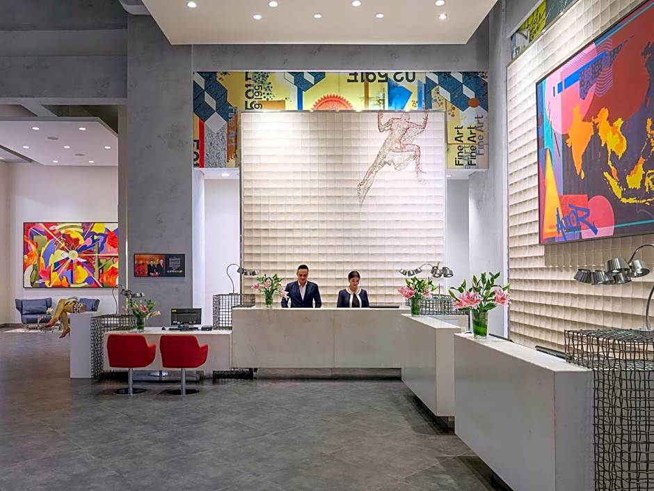 Pullman Jakarta Central Park Hotel