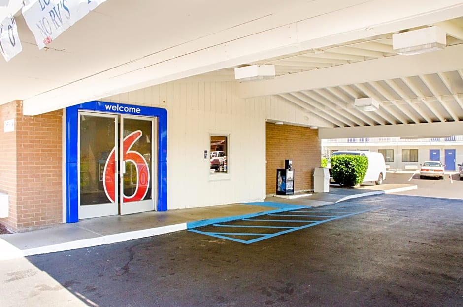 Motel 6-Tacoma, WA - Fife