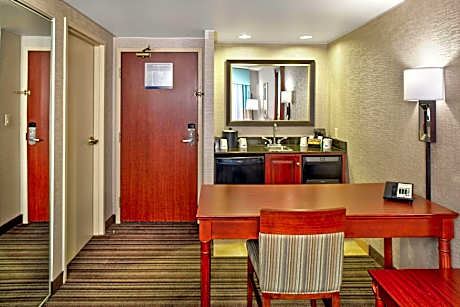 King Studio Suite - Non-Smoking
