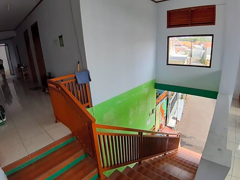 OYO Life 2884 Wisma Jatnika Syariah